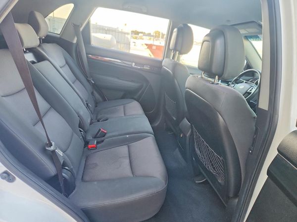 2013 KIA SORENTO Base / LX