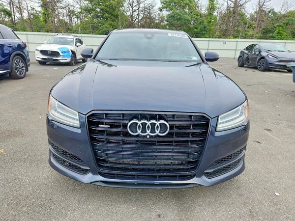 2016 AUDI A8