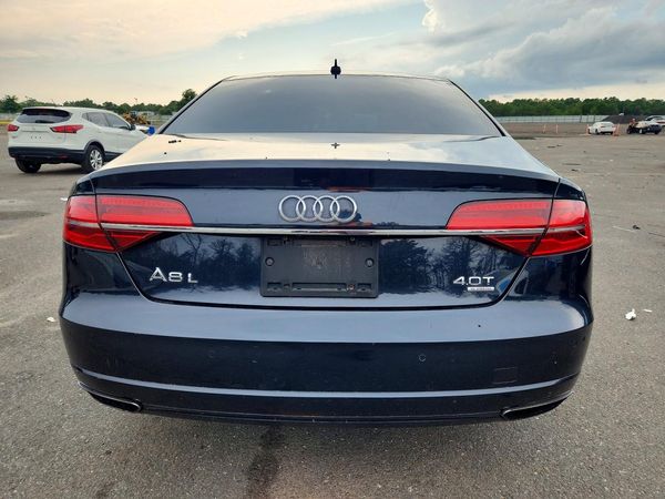 2016 AUDI A8