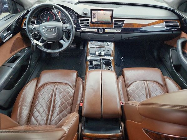 2016 AUDI A8