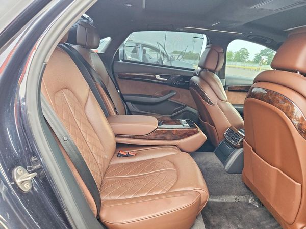 2016 AUDI A8