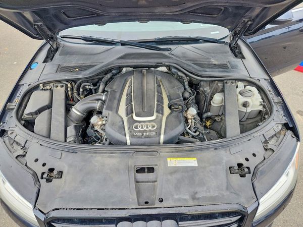 2016 AUDI A8