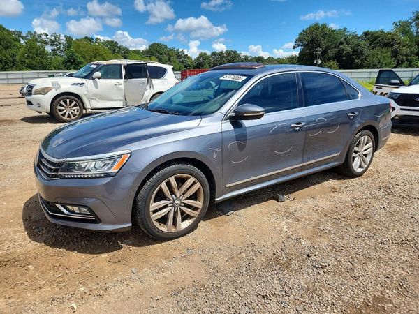 2017 VOLKSWAGEN PASSAT