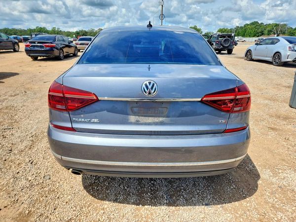 2017 VOLKSWAGEN PASSAT