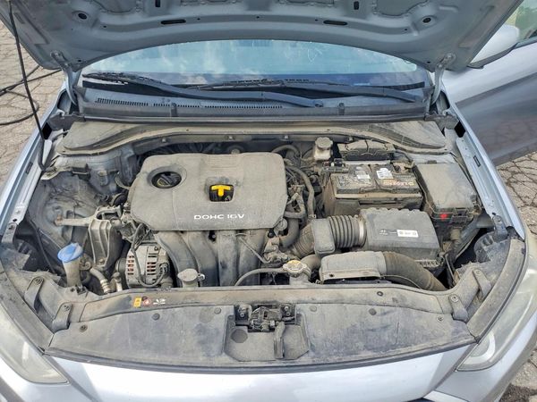 2017 HYUNDAI ELANTRA SE Base