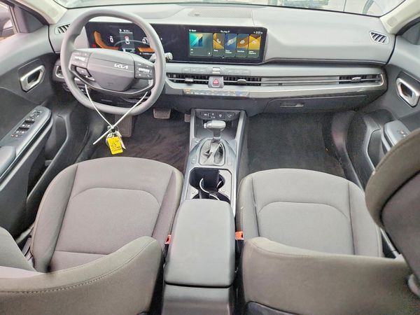 2026 KIA K4 LX, LXS