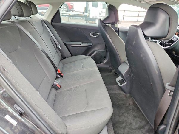 2026 KIA K4 LX, LXS