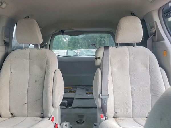 2013 TOYOTA SIENNA