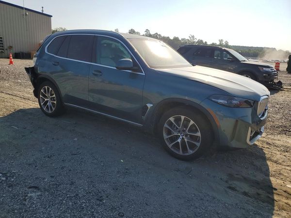 2024 BMW X5 xDrive40i — Passenger 3/4