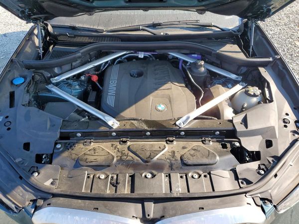 2024 BMW X5 xDrive40i — Engine bay