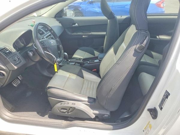 2013 VOLVO C30