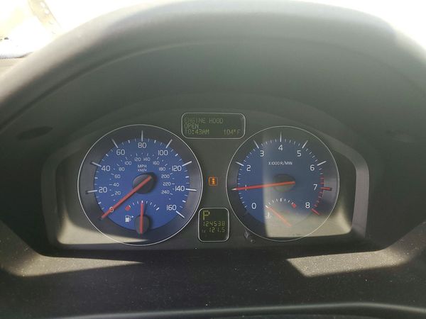 2013 VOLVO C30