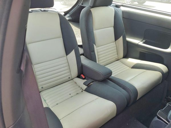 2013 VOLVO C30