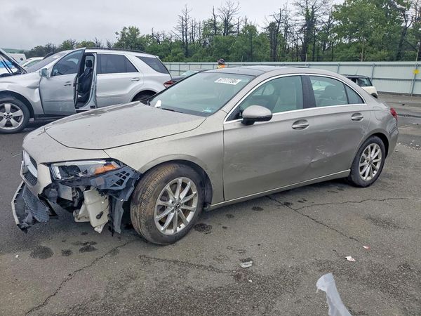 2019 MERCEDES-BENZ A