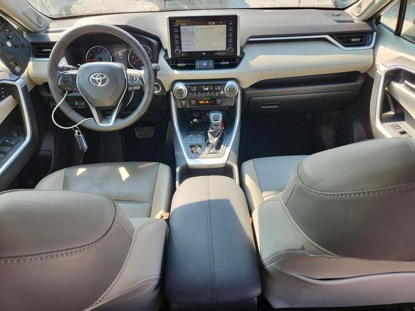 2019 TOYOTA RAV4