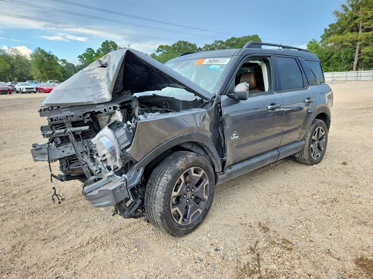 2021 FORD BRONCO Outer Banks — Front 3/4