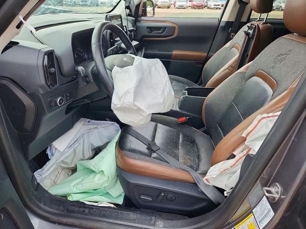 2021 FORD BRONCO Outer Banks — DENT