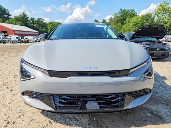 2026 KIA EV6
