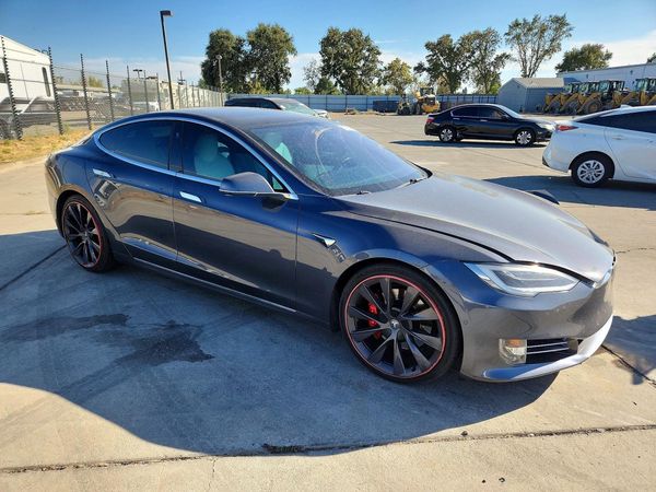 2020 TESLA MODEL S