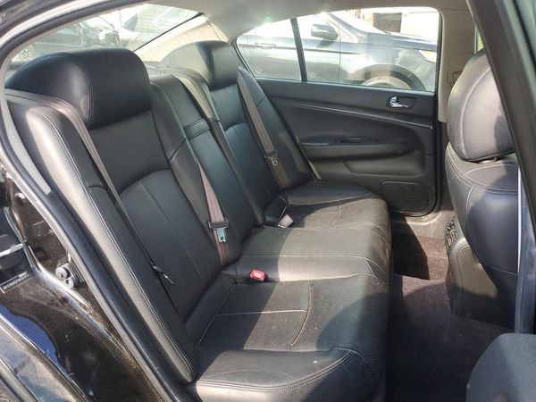 2015 INFINITI Q40