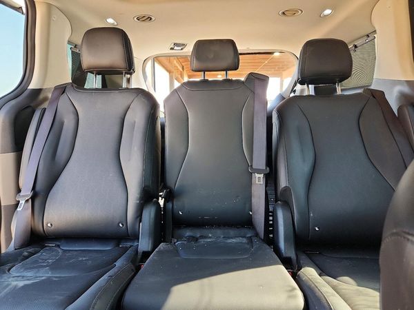 2025 KIA CARNIVAL