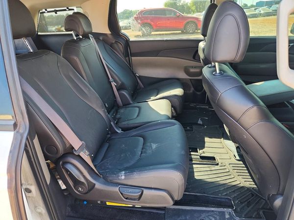 2025 KIA CARNIVAL