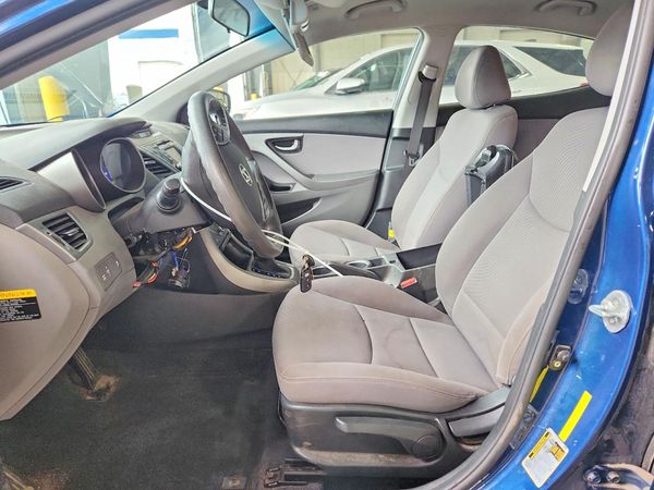 2014 HYUNDAI ELANTRA GLS (Middle)
