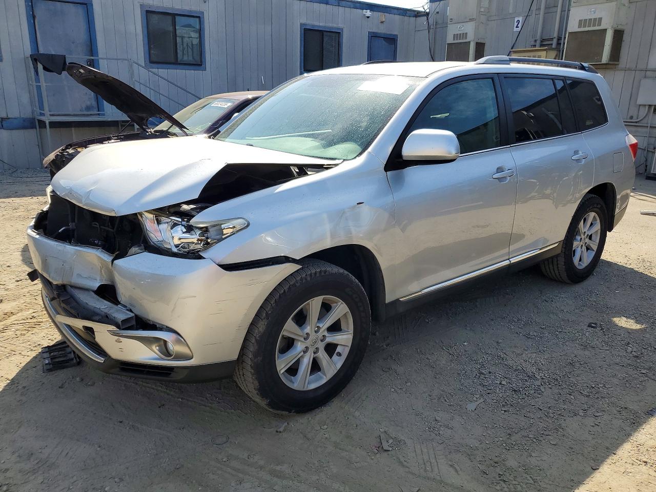 2013 TOYOTA HIGHLANDER Base/Hybrid