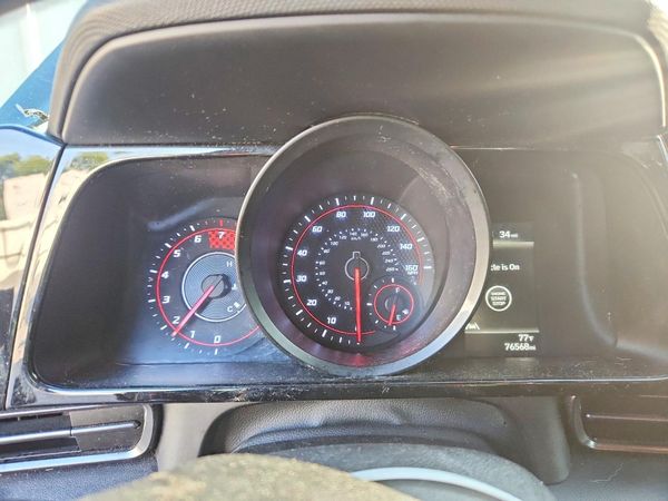2022 HYUNDAI ELANTRA