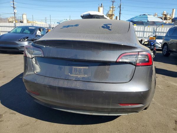 2018 TESLA MODEL 3