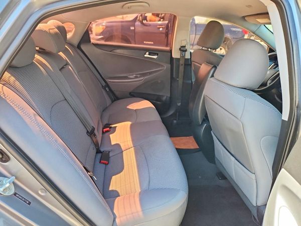 2013 HYUNDAI SONATA GLS/ GLS Popular