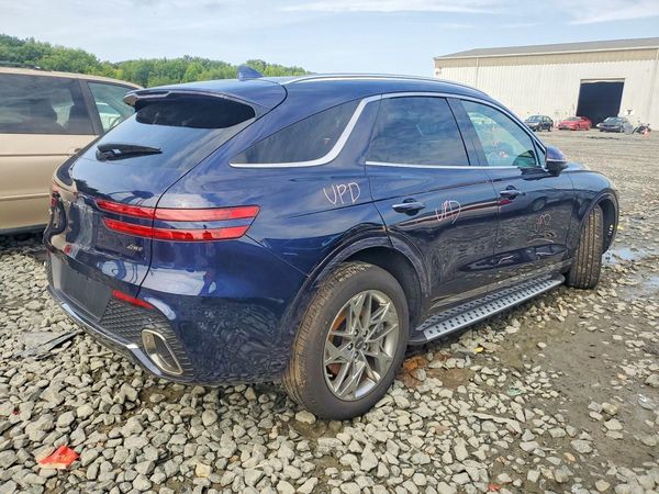 2025 GENESIS GV70