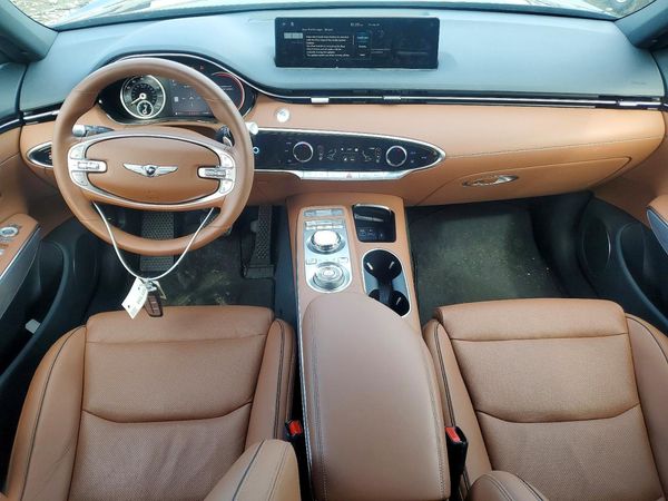 2025 GENESIS GV70