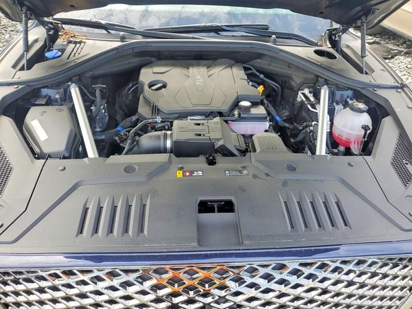 2025 GENESIS GV70