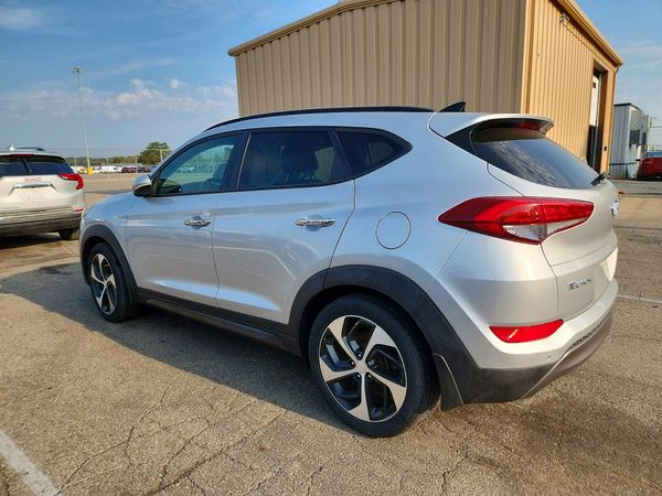 2016 HYUNDAI TUCSON