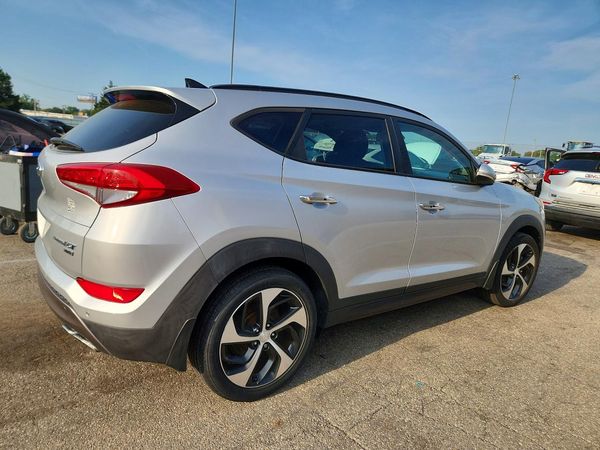2016 HYUNDAI TUCSON