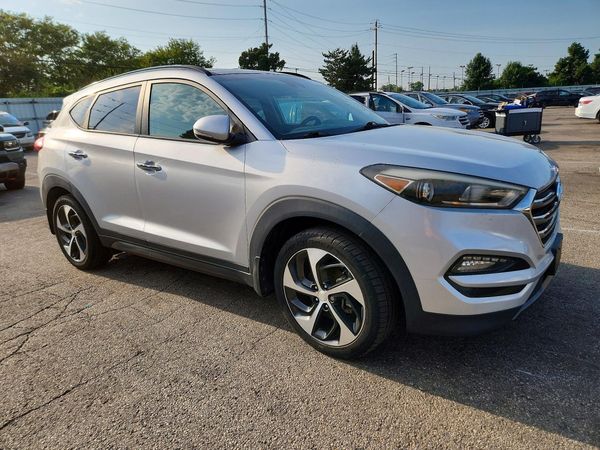 2016 HYUNDAI TUCSON