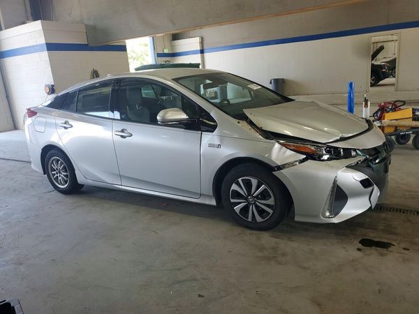 2017 TOYOTA PRIUS Three/Four/Four Adv