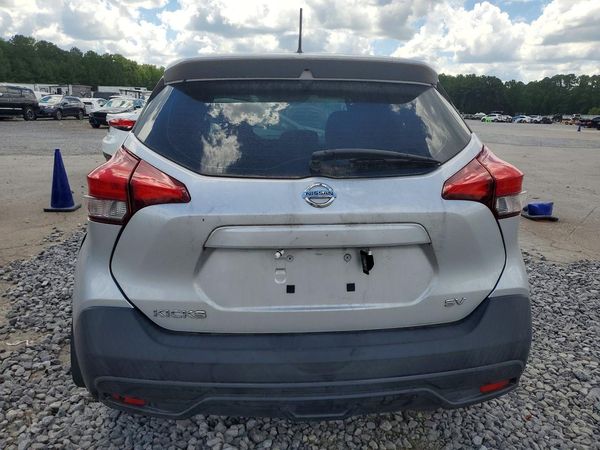 2018 NISSAN KICKS