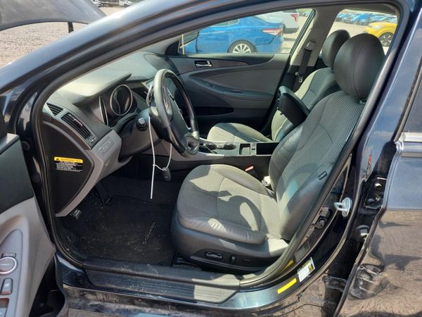 2012 HYUNDAI SONATA Middle level