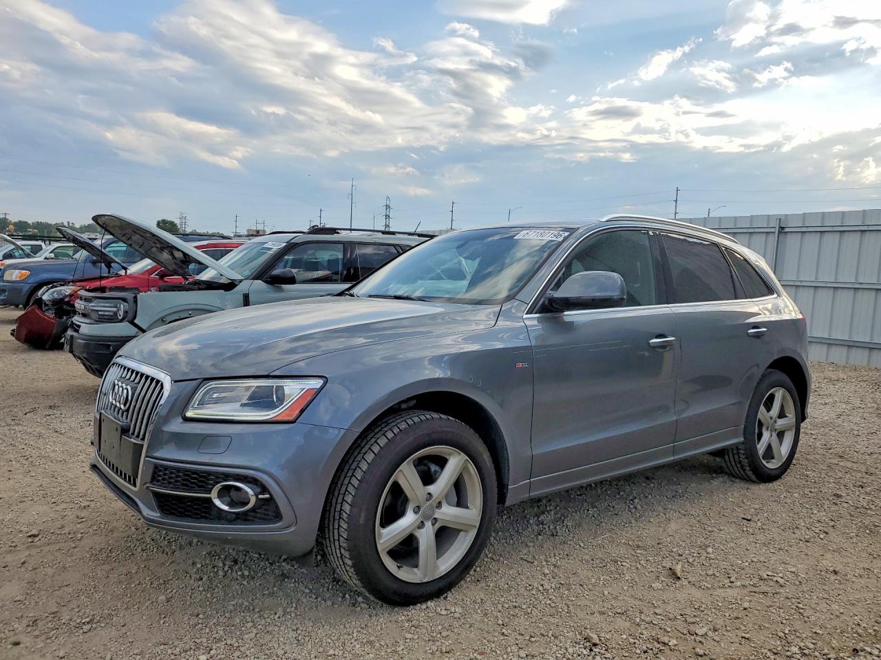 2017 AUDI Q5 quattro Premium Plus