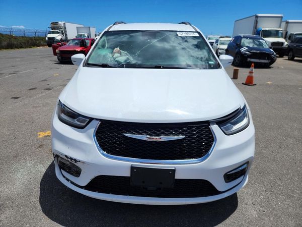 2022 CHRYSLER PACIFICA