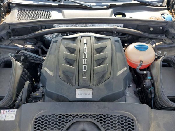 2018 PORSCHE MACAN Macan S