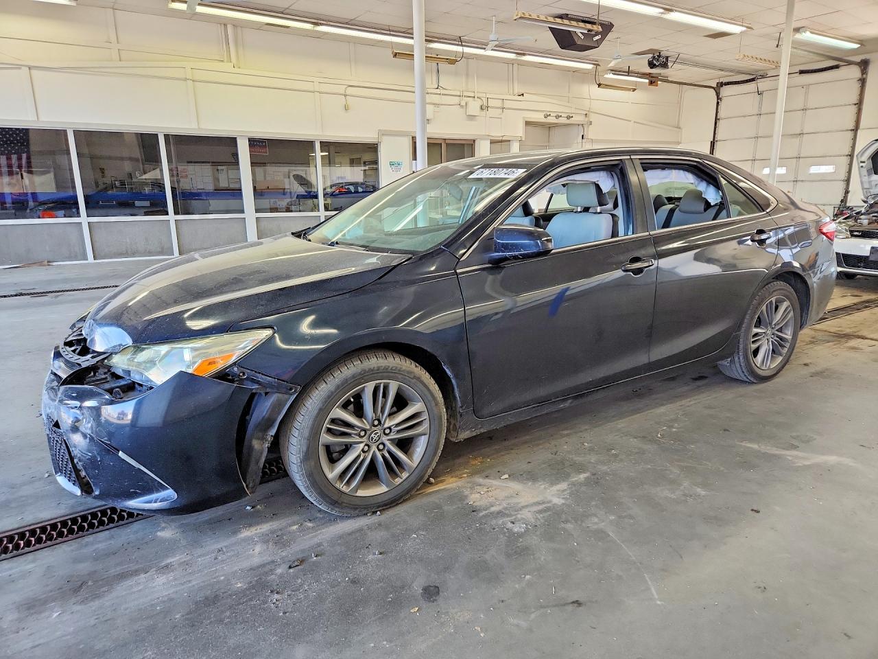 2016 TOYOTA CAMRY
