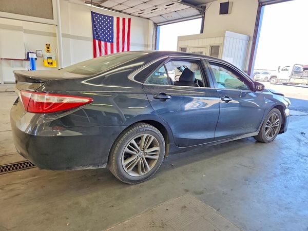 2016 TOYOTA CAMRY