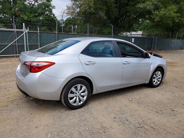 2015 TOYOTA COROLLA