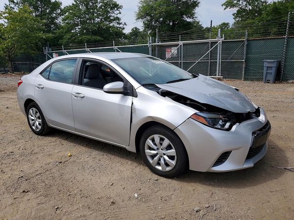 2015 TOYOTA COROLLA