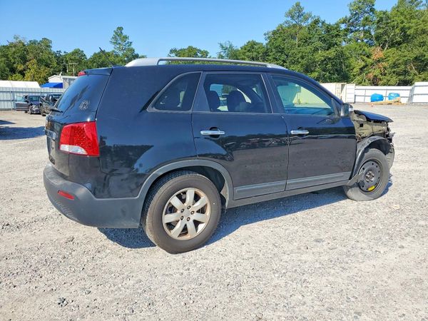 2013 KIA SORENTO Base / LX