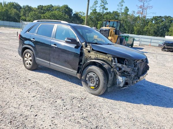 2013 KIA SORENTO Base / LX