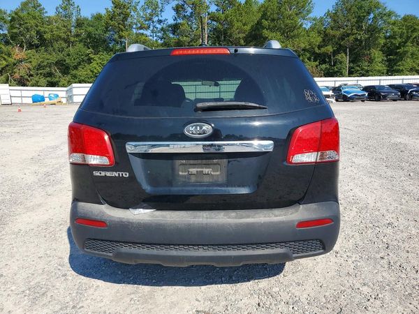 2013 KIA SORENTO Base / LX